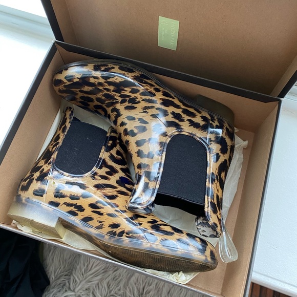 J. Crew Shoes - J. Crew Chelsea Leopard Rain Boots